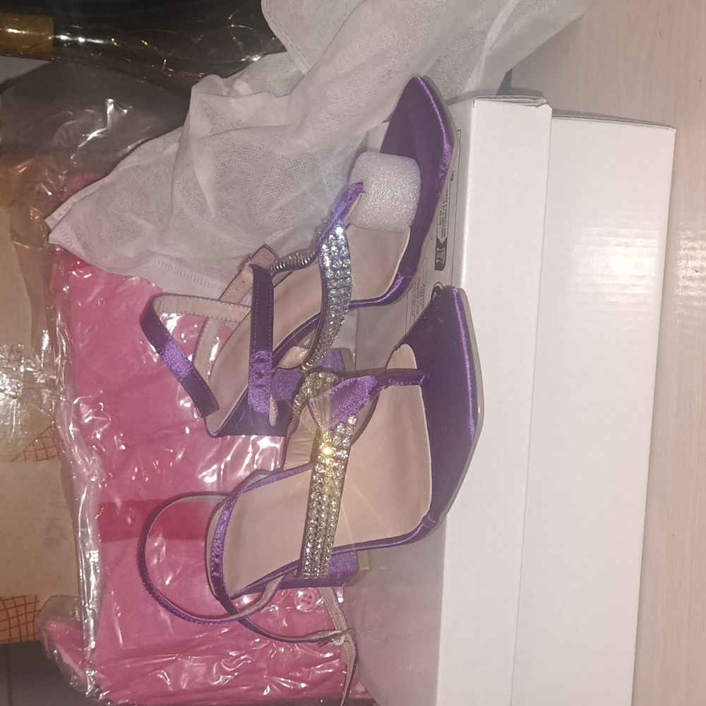 PURPLE SANDALS